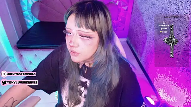 toky_doll's cam snapshot