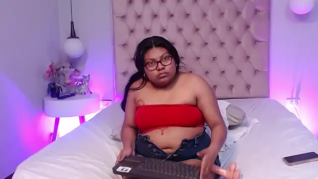 Kiri_Black_'s cam snapshot