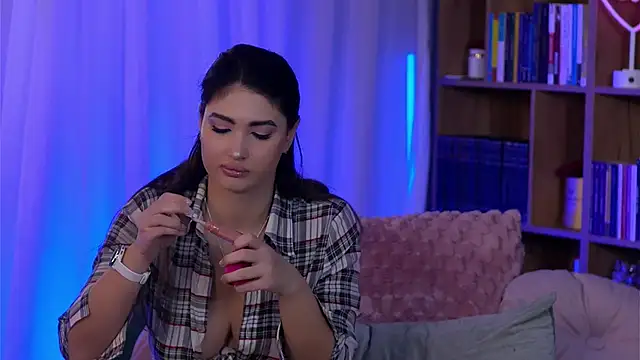 SarahPeach8's cam snapshot