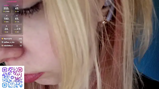 LynetHakes's cam snapshot