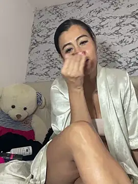 Lili__taylor's cam snapshot