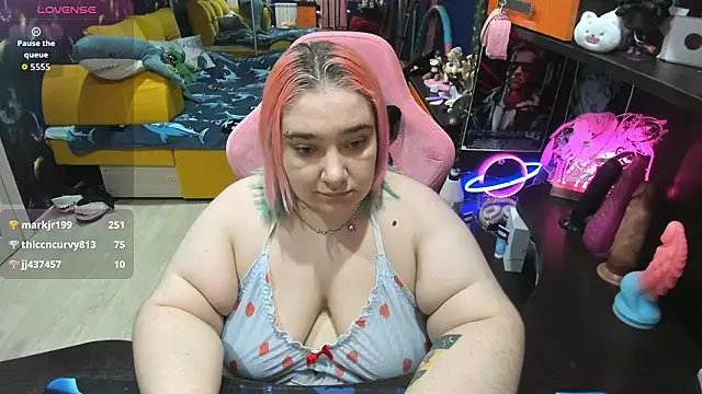 Softie_Sofy's cam snapshot