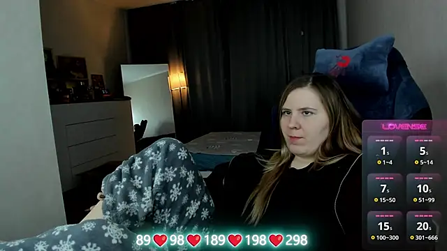 Olivia_Munk's cam snapshot