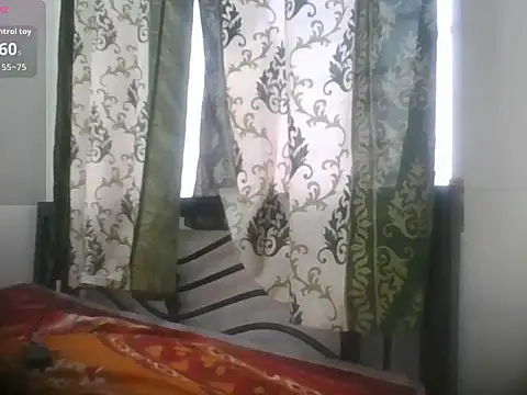 Fuck_me_boys's cam snapshot