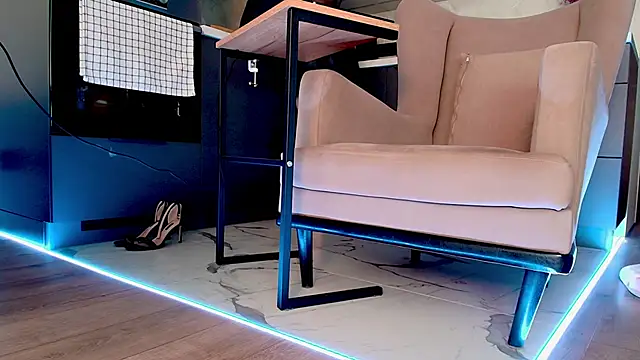 Yourfreebird's cam snapshot