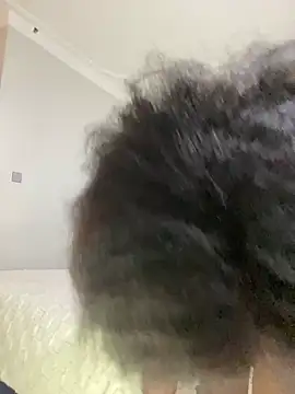 Dellah27 live sex cam