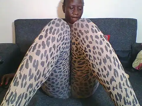 hornyqueen93's cam snapshot