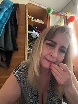 Irina2909@xh's cam snapshot