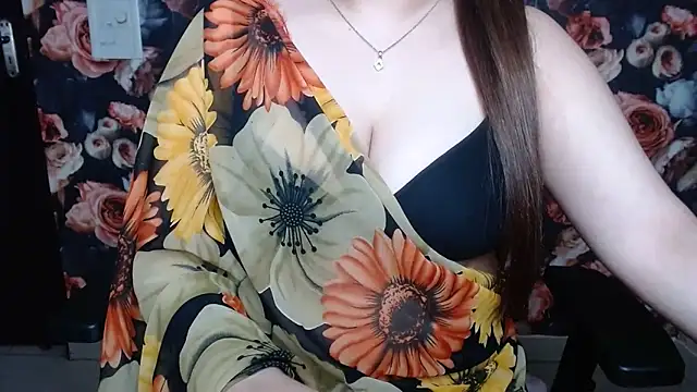 green_girl's cam snapshot