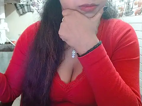 LovingPihu's cam snapshot