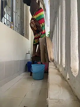 Miss_aerola's cam snapshot