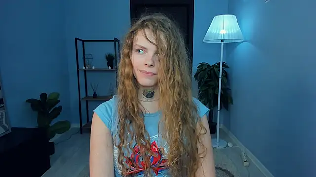 RayaNenlia's cam snapshot