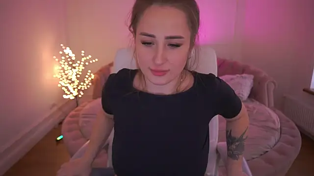 GentleAdellee's cam snapshot