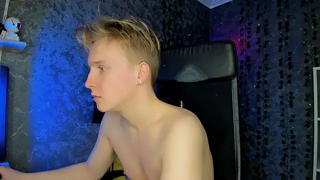 AlexxSweet live sex cam