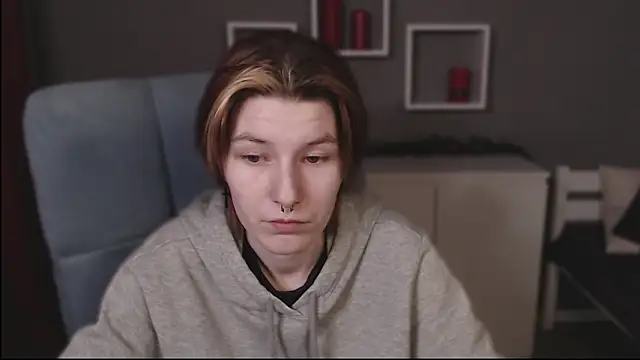 guitarandangell's cam snapshot