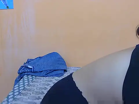 Honey_Baby1's cam snapshot