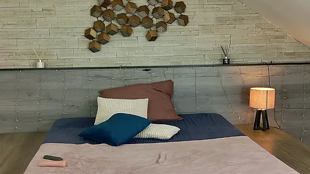 hornyb33_'s cam snapshot