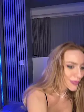 LunaAlya live sex cam