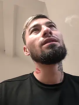 Negrila25 live sex cam