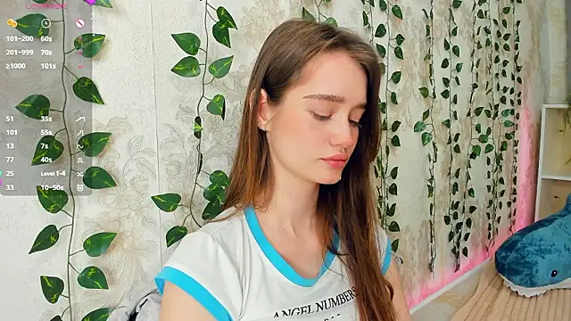 lovelyalivia's cam snapshot