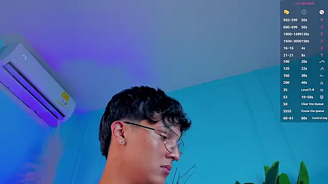 Leo_Savage_ live sex cam