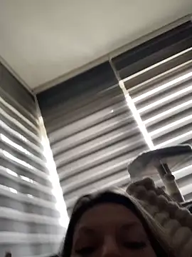 R0XXY's cam snapshot