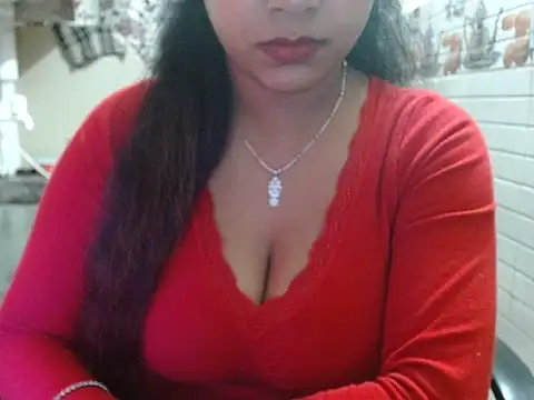 LovingPihu's cam snapshot