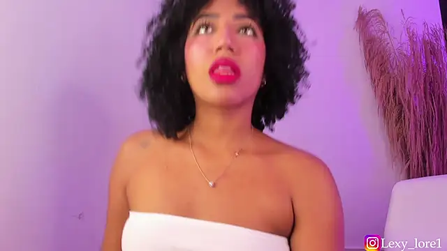Lexy_lore1's cam snapshot