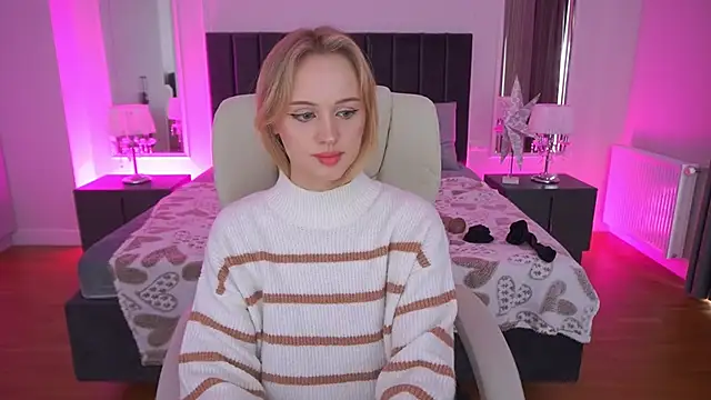 LylaYeess live sex cam