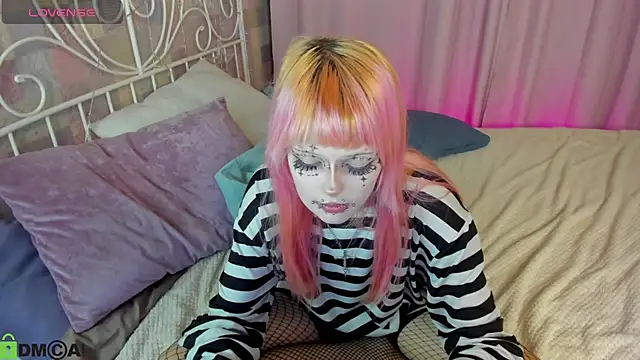 Mika_Vatashi's cam snapshot