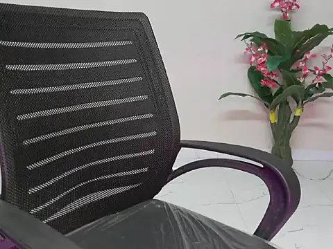 Saanvi_01's cam snapshot