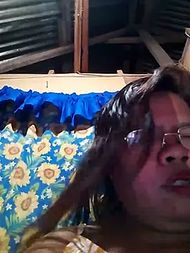 Huge_mama69 live sex cam