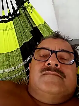 Misterymem63's cam snapshot