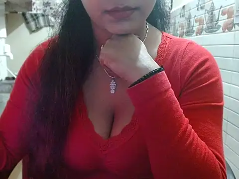 LovingPihu's cam snapshot