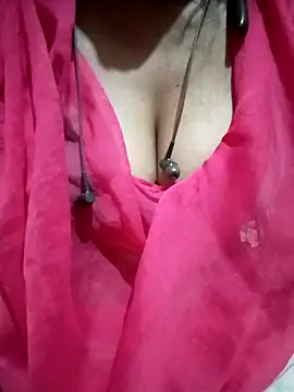 kaviyaponnu0987 live sex cam