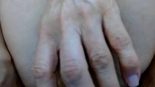 thebesthairypussy2 live sex cam