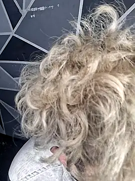 megan_cr's cam snapshot