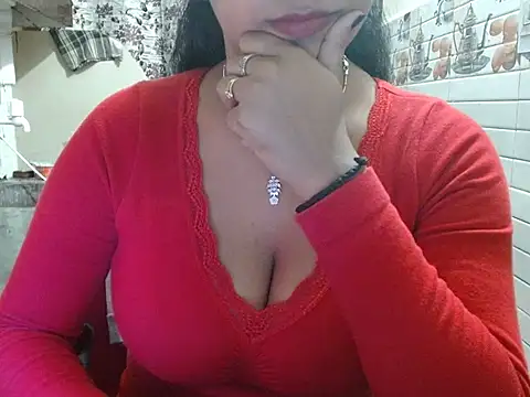 LovingPihu's cam snapshot