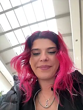 RiriRoseey live sex cam