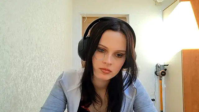 Solareclipsis's cam snapshot