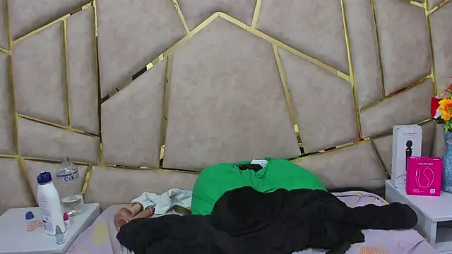 Kloe_Candy1's cam snapshot