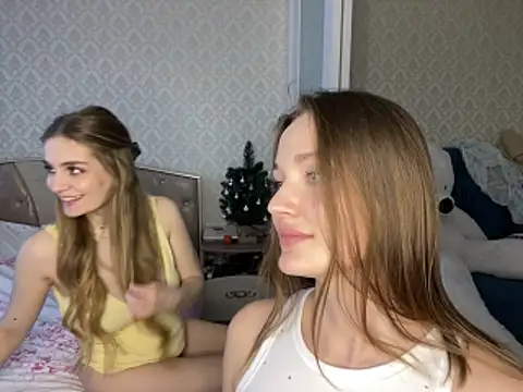 twoflowersshy live sex cam