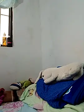 yaneth_'s cam snapshot