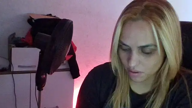 BABYKALLY_'s cam snapshot