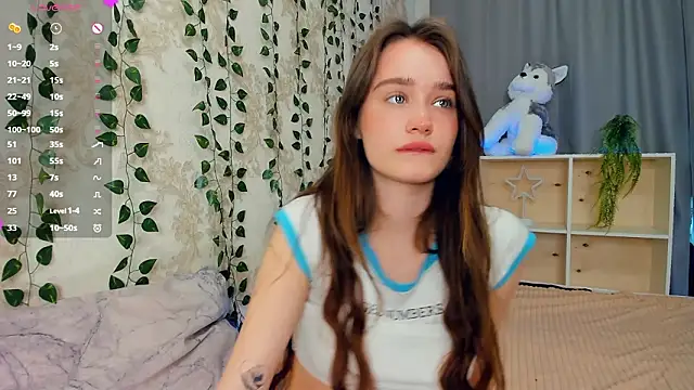 lovelyalivia's cam snapshot