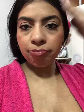 Rachellcooperrr's cam snapshot