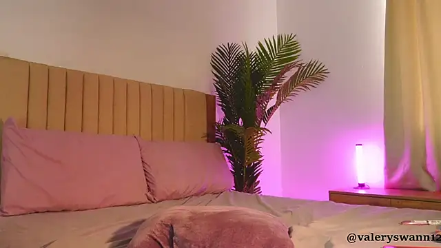 Valery_Swan1's cam snapshot