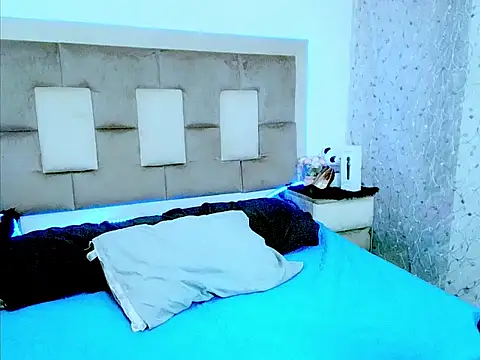 indiantopaz694u's cam snapshot