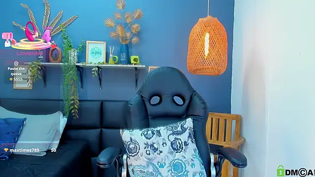 yessila_parker's cam snapshot