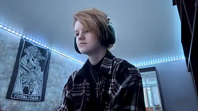 CutieGoga's cam snapshot